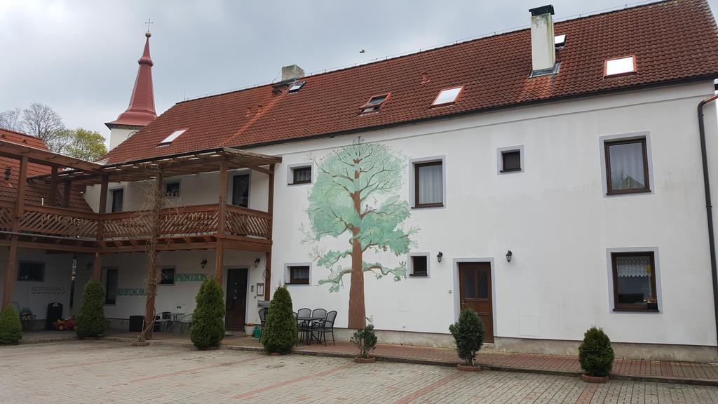 Františkovy Lázně Pension U Dubu מראה חיצוני תמונה